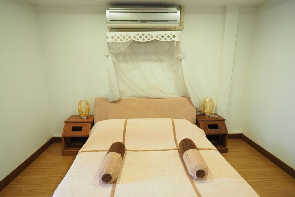 Navanakorn Golden View Suite 4