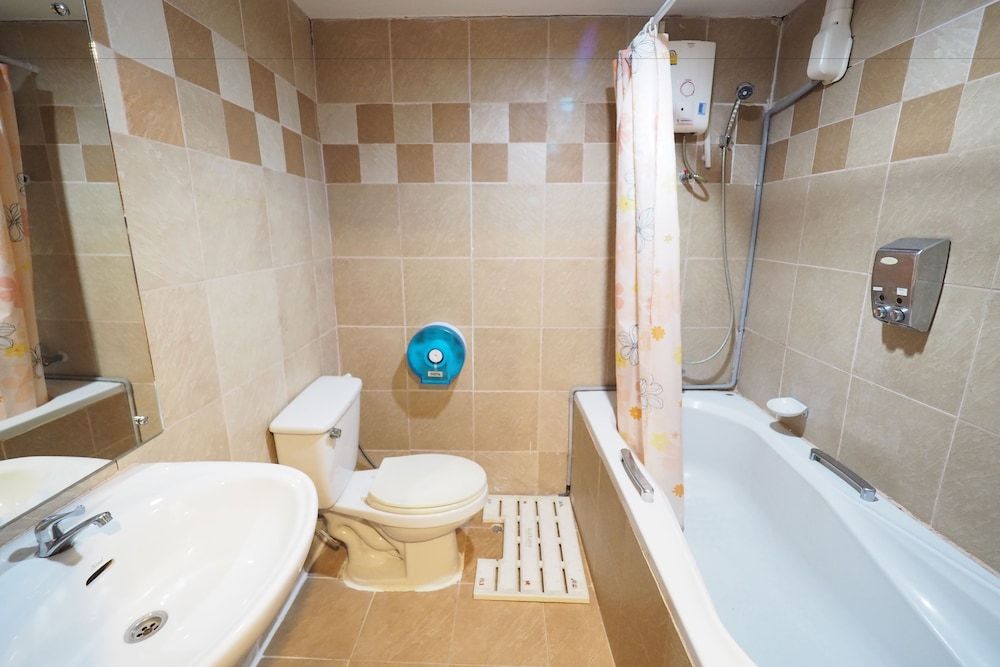 Navanakorn Golden View Suite 6