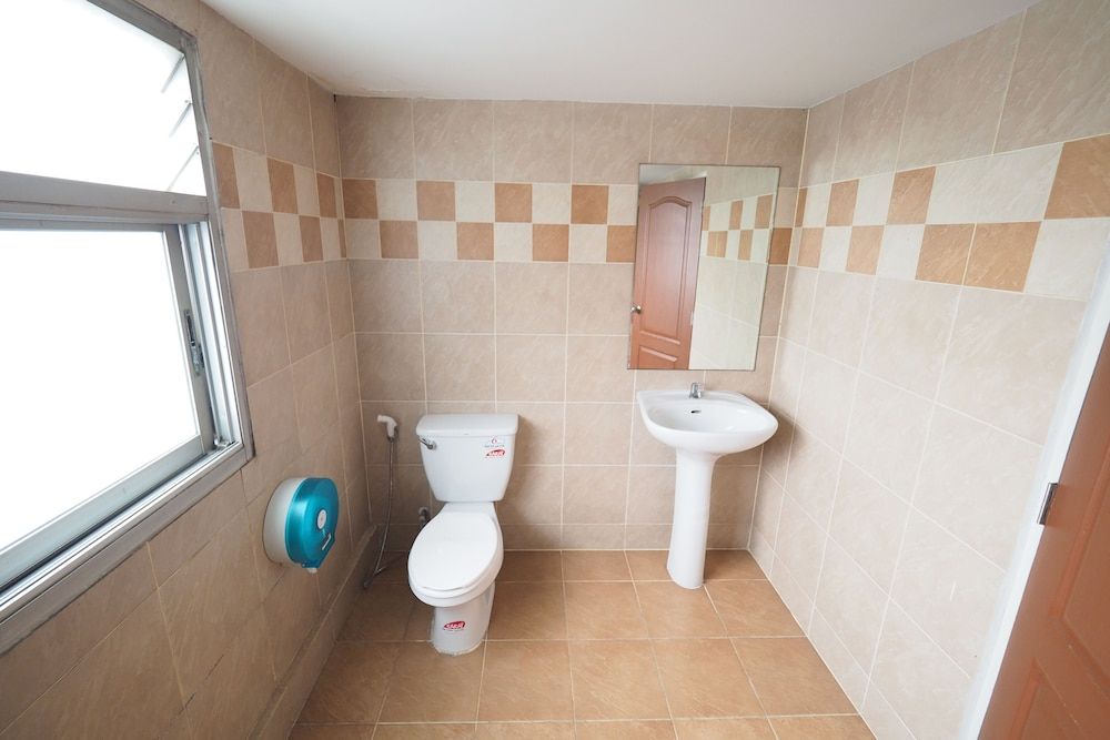 Navanakorn Golden View Suite 7