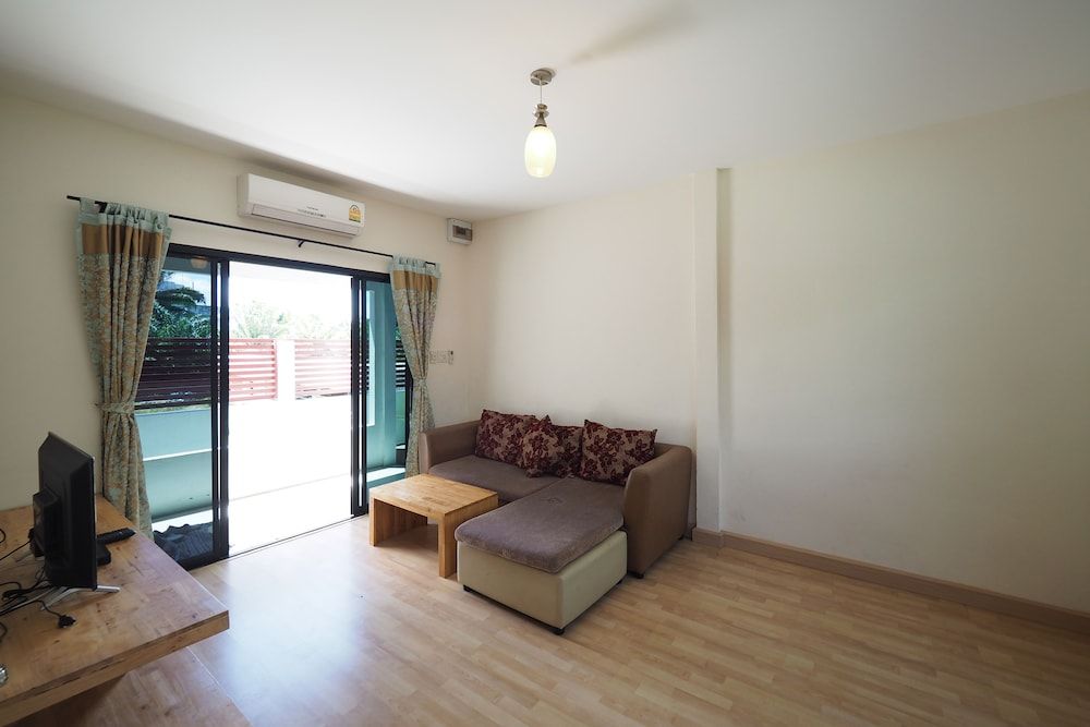 Pine Home VIP Room 6