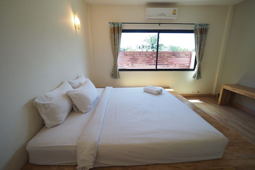 Pine Home VIP Room 4