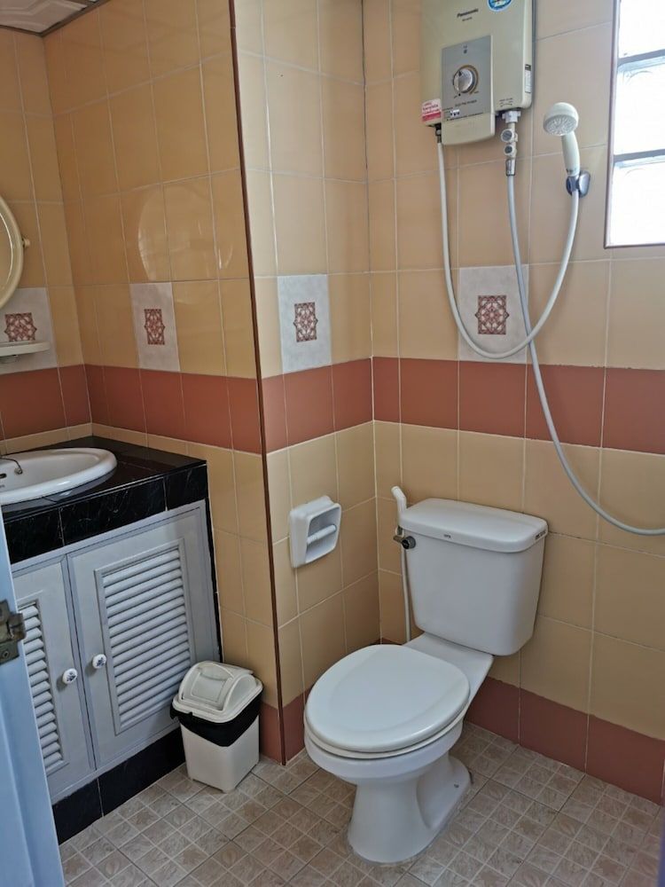 Hi Hotel Comfort Cottage, 1 Double Bed, Refrigerator & Microwave, Poolside 4