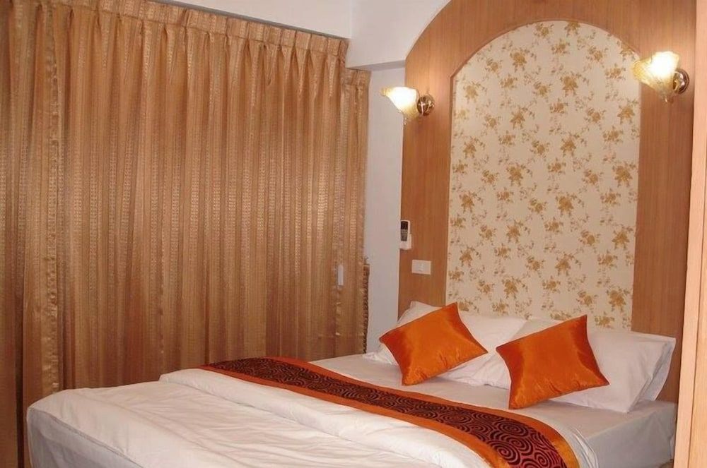 undefined Diamond Sweet Hotel 7