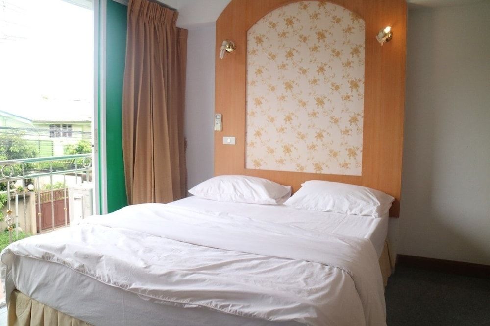 undefined Diamond Sweet Hotel 9