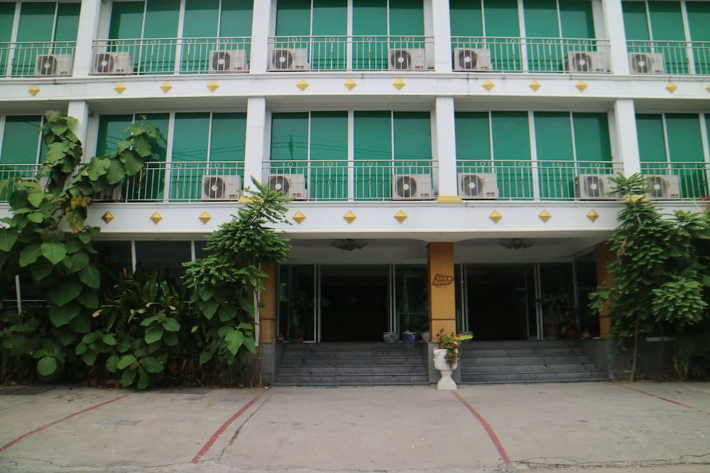 undefined Diamond Sweet Hotel