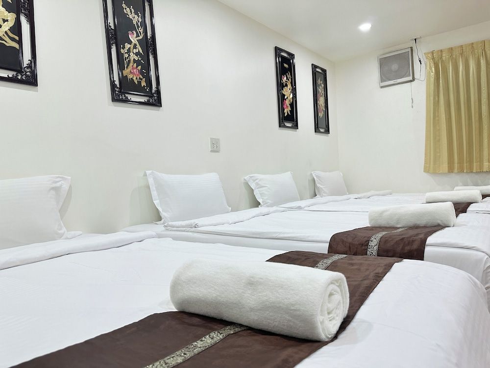 Deluxe Quadruple Room