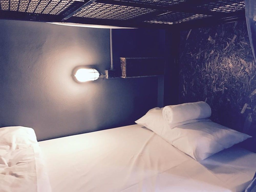 Pho Hostel Private Room with Shared Bathroom