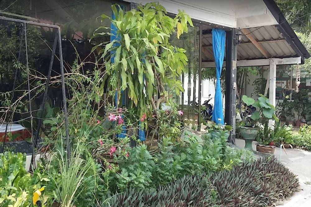 undefined Everest Resort 7