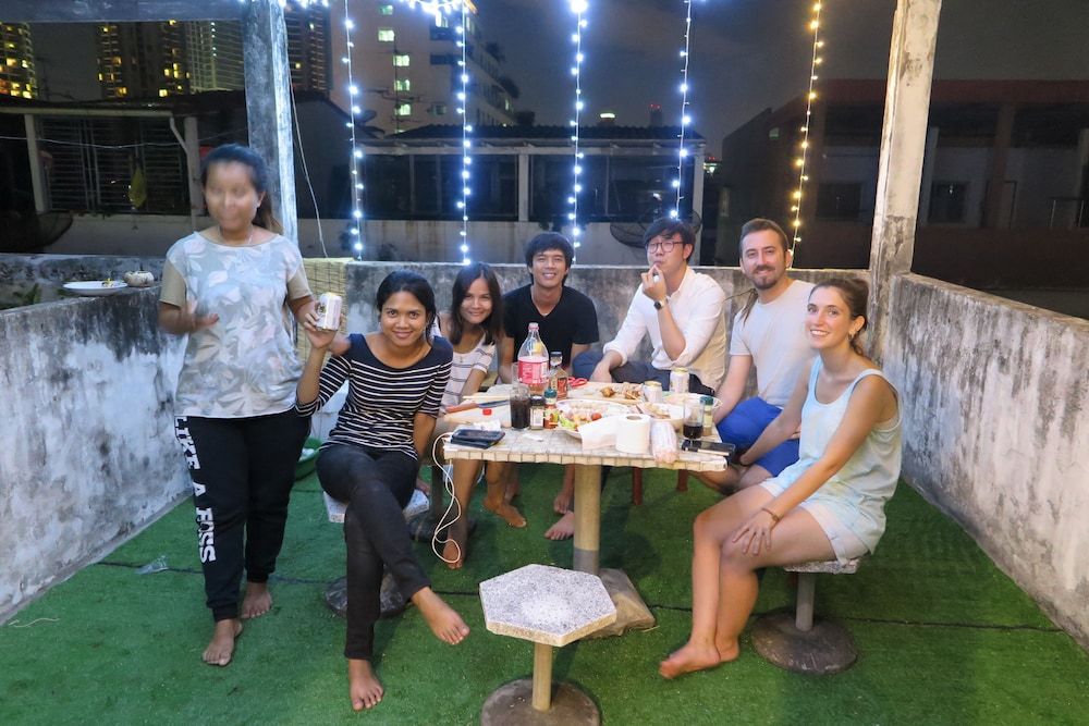 undefined Assembly Hostel 6