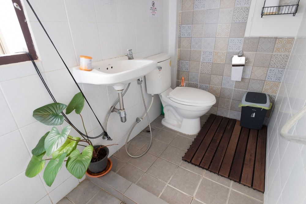 Assembly Hostel Mix Dormitory 7