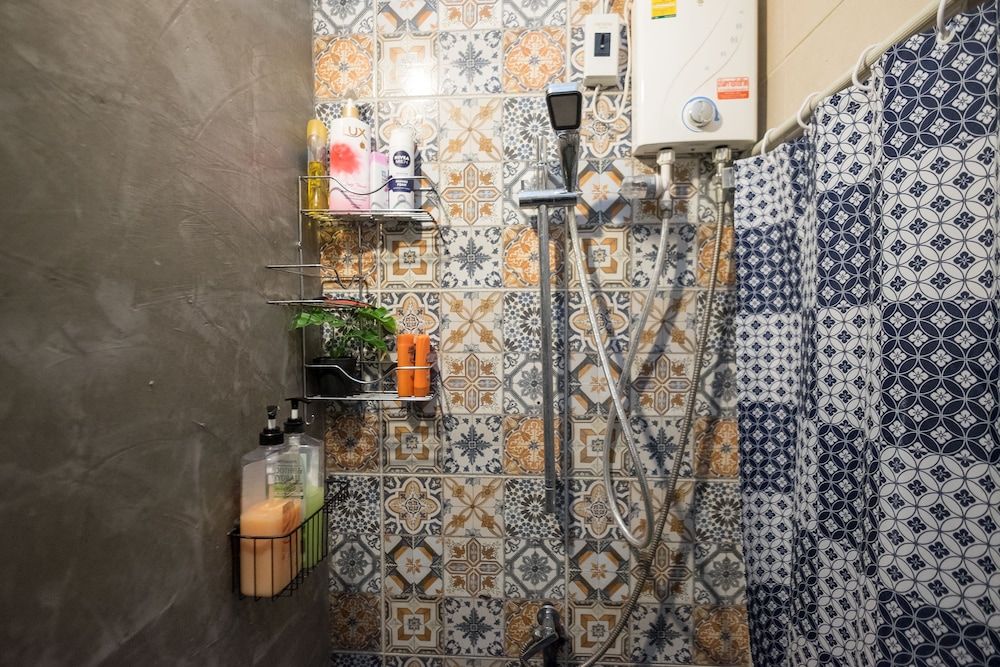 Assembly Hostel Mix Dormitory 10