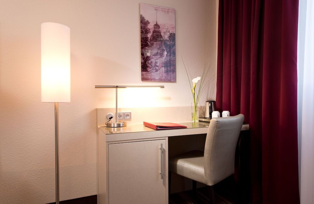 Leonardo Hotel Köln Comfort Room 5