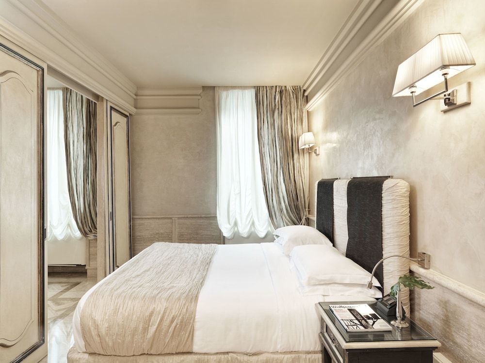 undefined Hotel Barocco 4