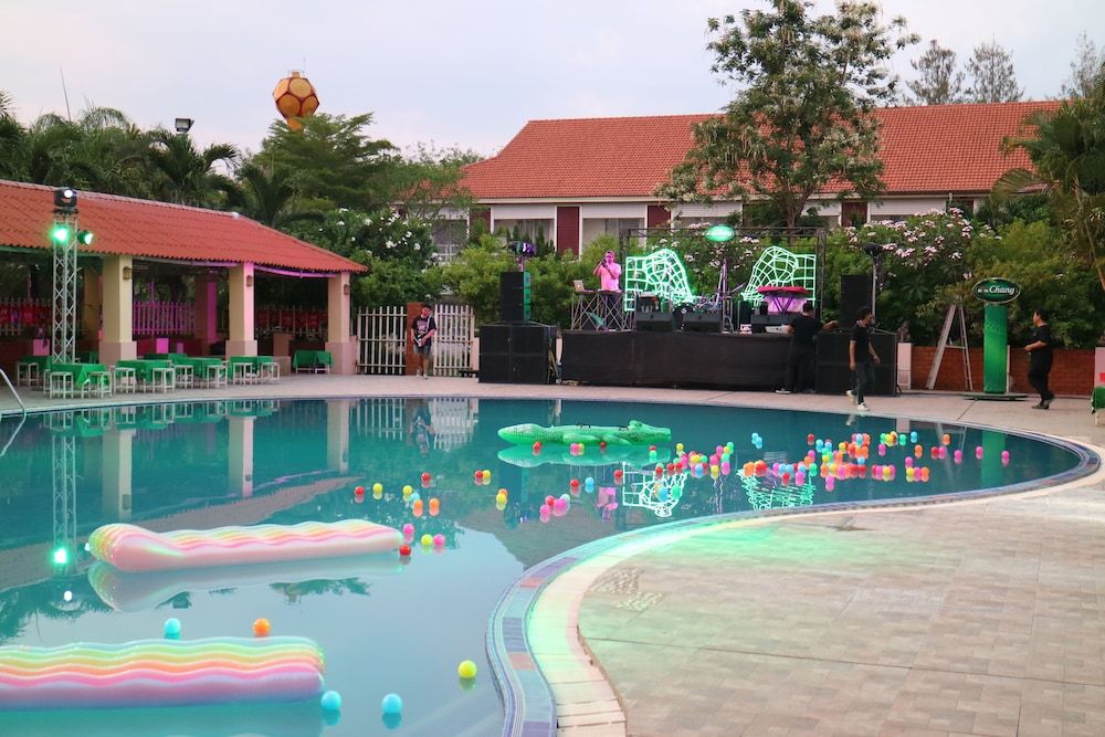 Pool