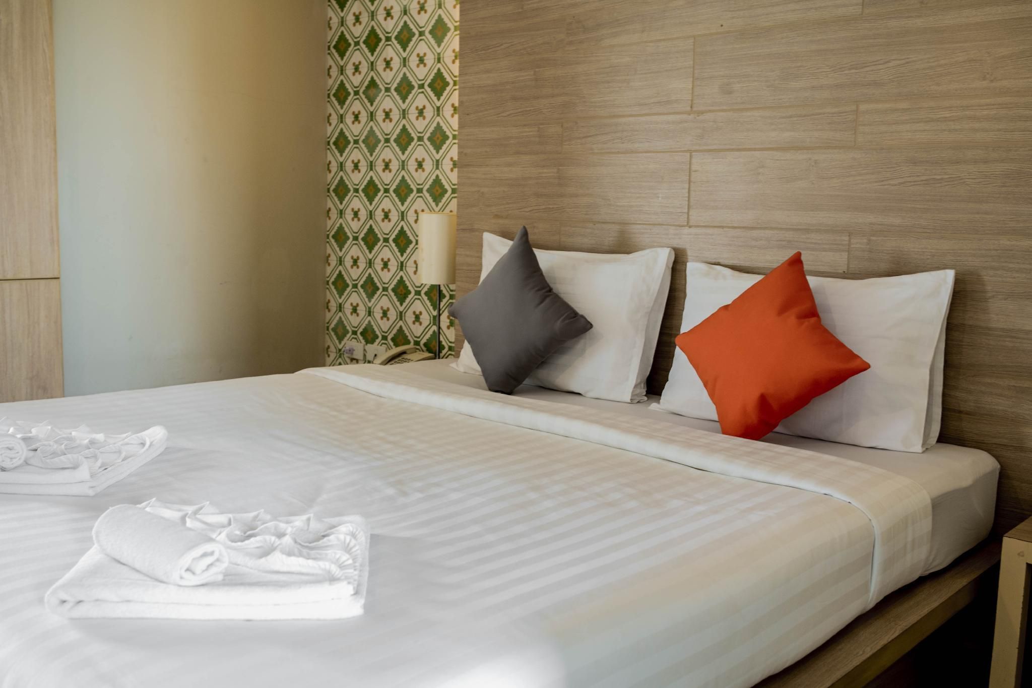 undefined Chinotel 6