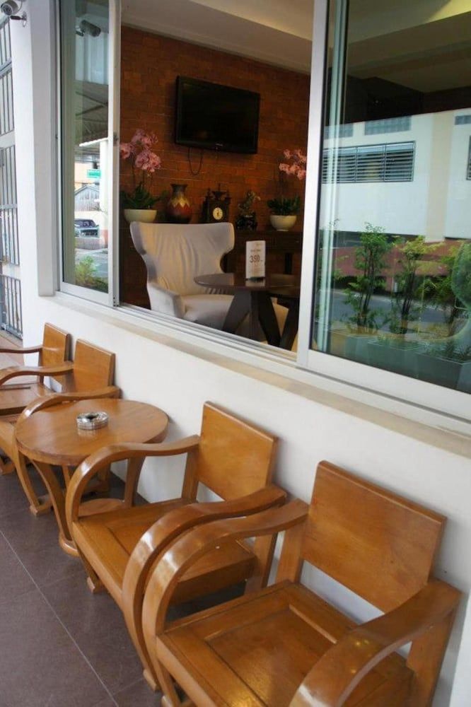 undefined Chinotel 5