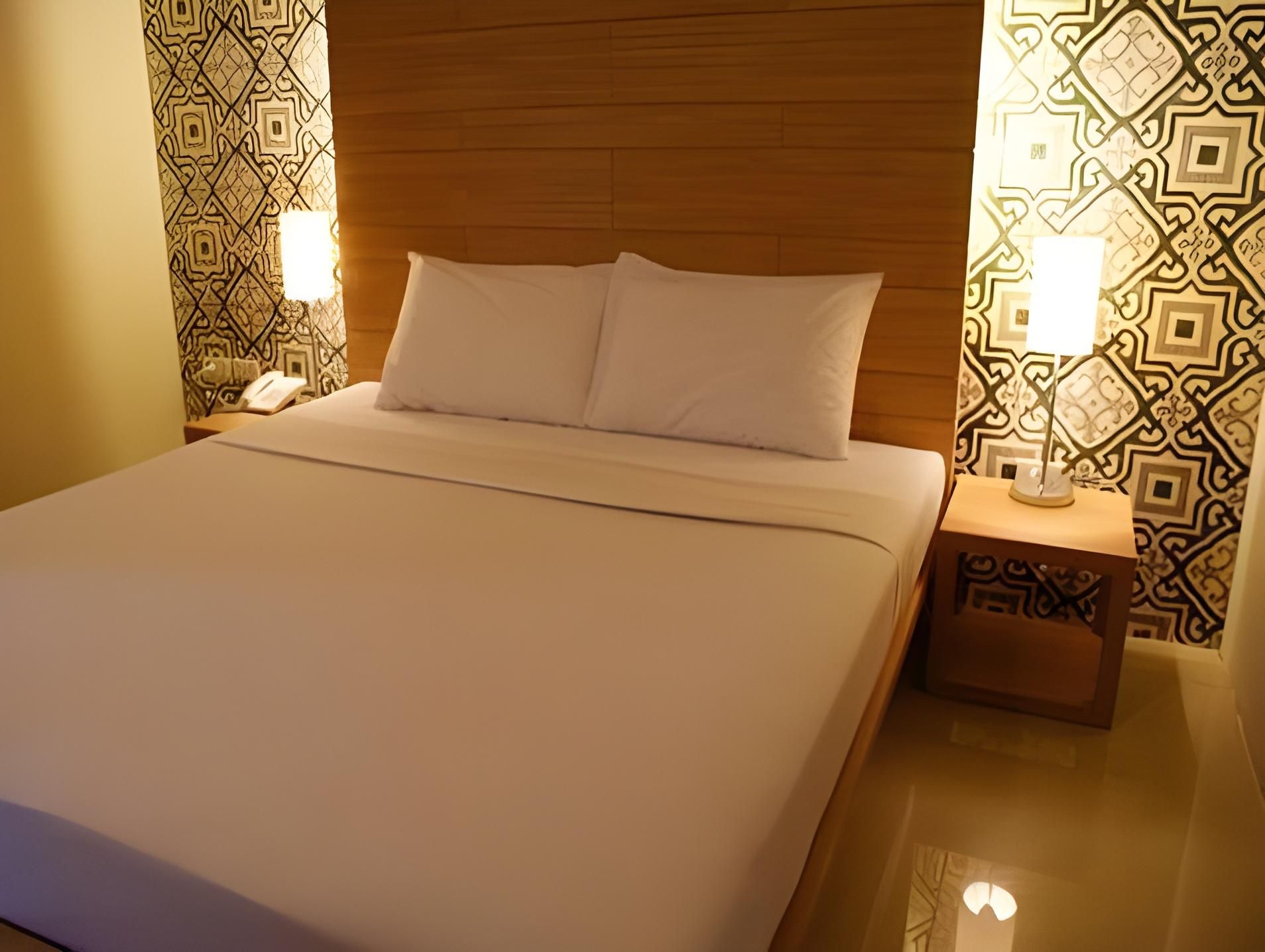 undefined Chinotel 8