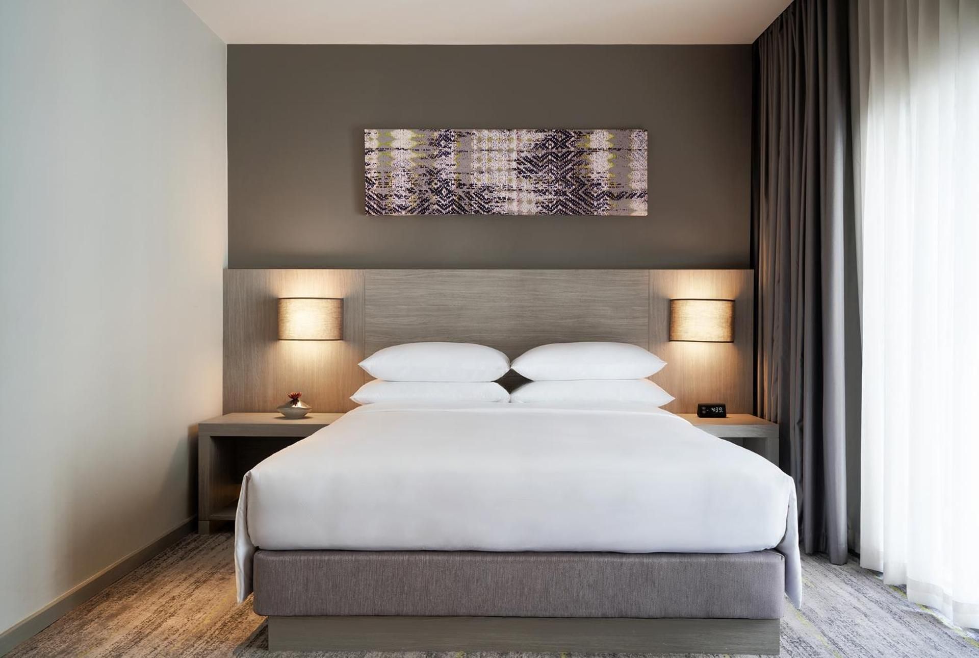 View King (No Sofa Bed)