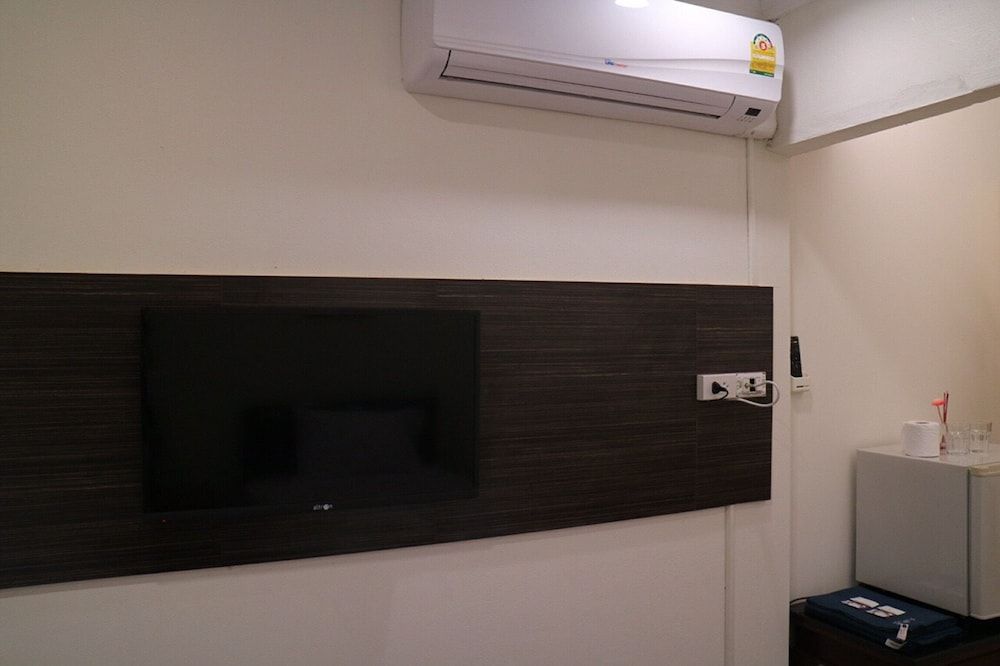 Nine Place Sukhumvit 46 Room 24