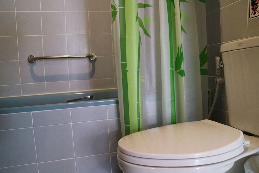 Nine Place Sukhumvit 46 Room 11