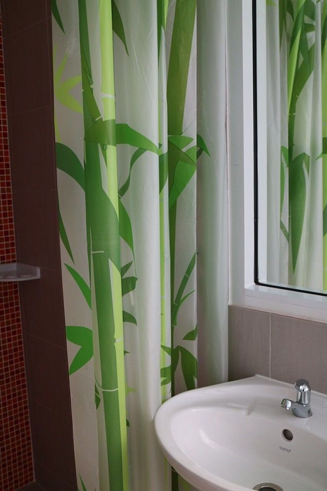 Nine Place Sukhumvit 46 Room 14