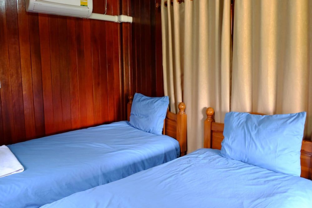 Banmai Hom Resort Standard Twin Room 3