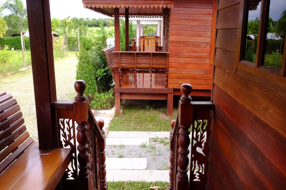 Banmai Hom Resort Standard Twin Room 5