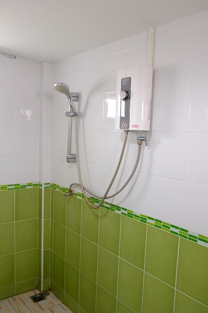 Banmai Hom Resort Standard Twin Room 7