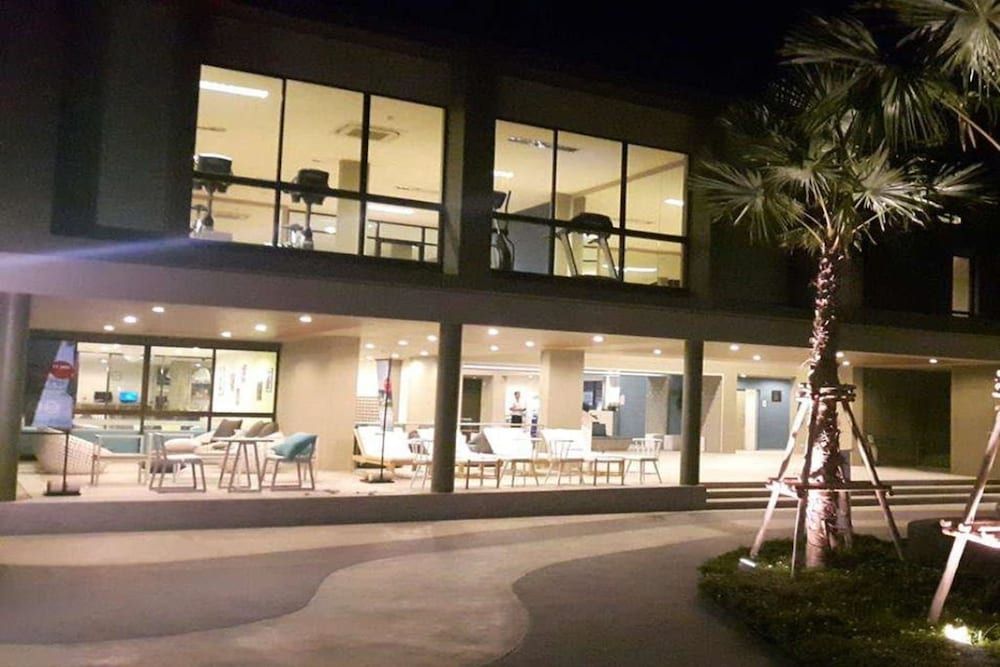 undefined LPN Park Beach Cha-am Beachfront 3