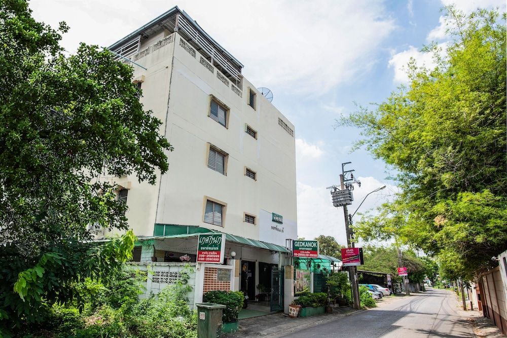 undefined Gedkanok Apartment 10