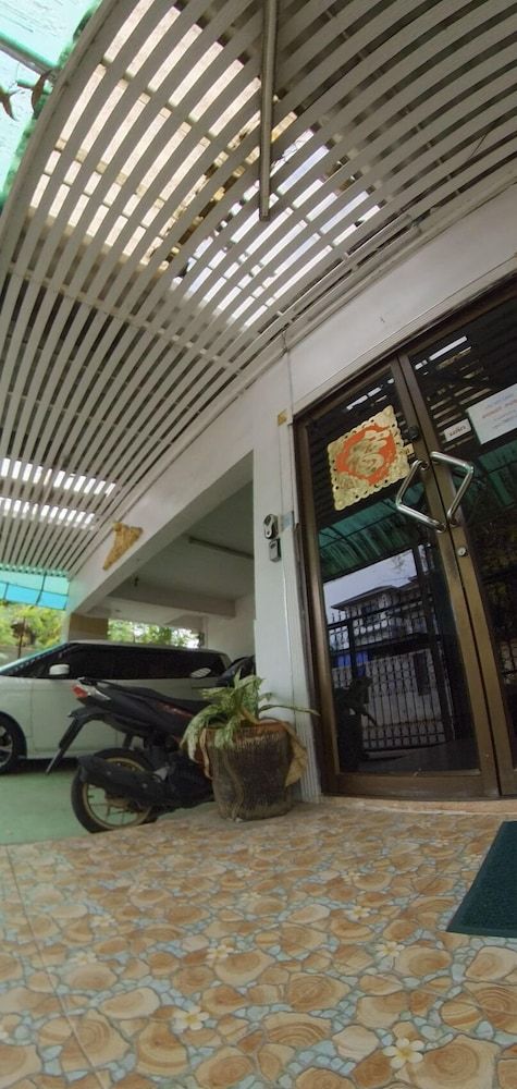 undefined Gedkanok Apartment 5