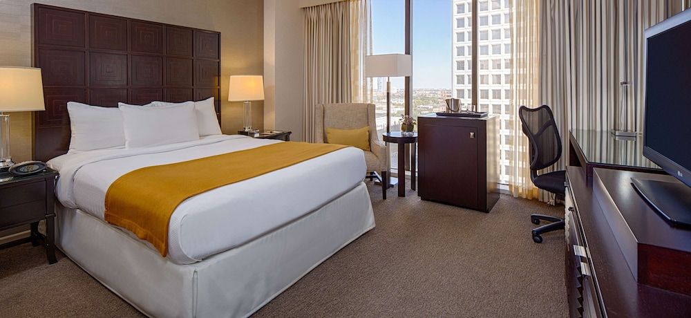 DoubleTree by Hilton Hotel Houston - Greenway Plaza