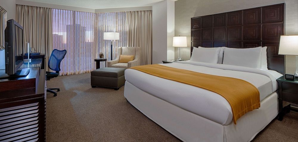 undefined DoubleTree by Hilton Hotel Houston - Greenway Plaza 3