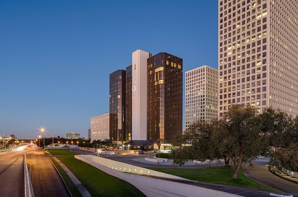 undefined DoubleTree by Hilton Hotel Houston - Greenway Plaza