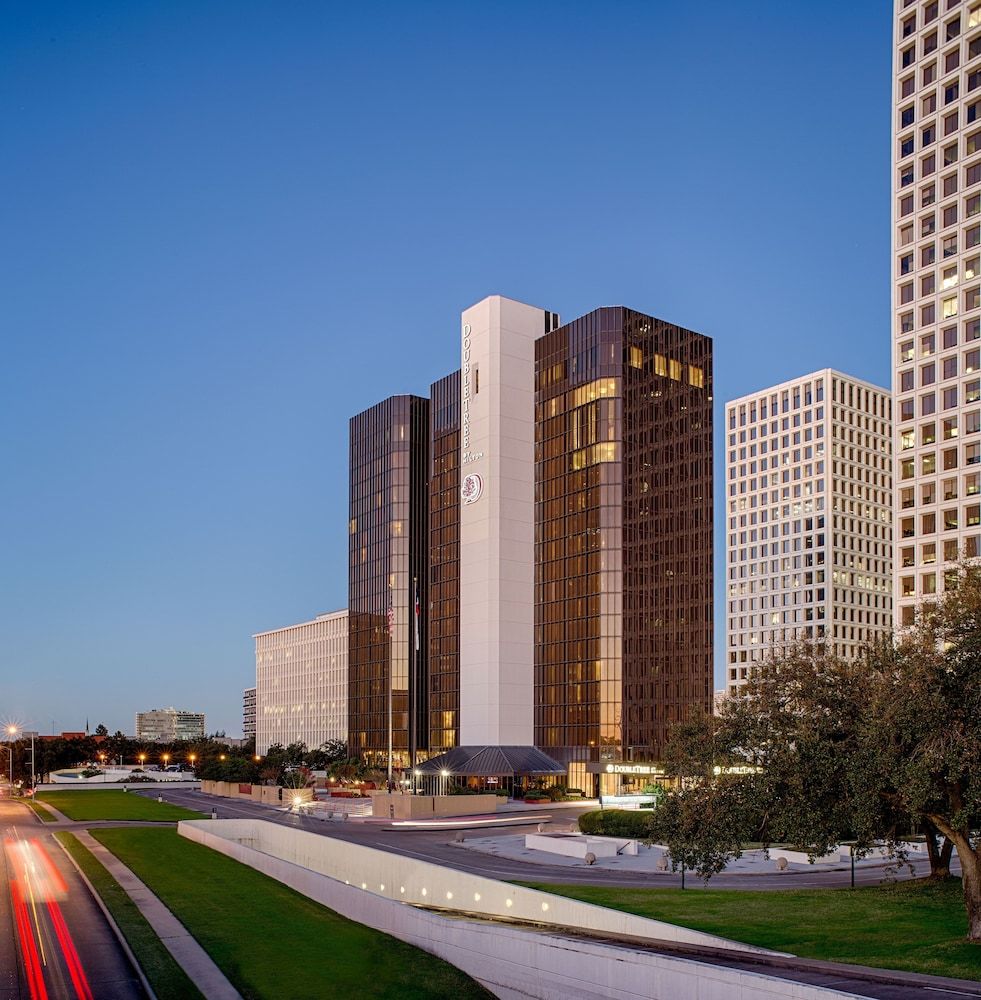 undefined DoubleTree by Hilton Hotel Houston - Greenway Plaza 2