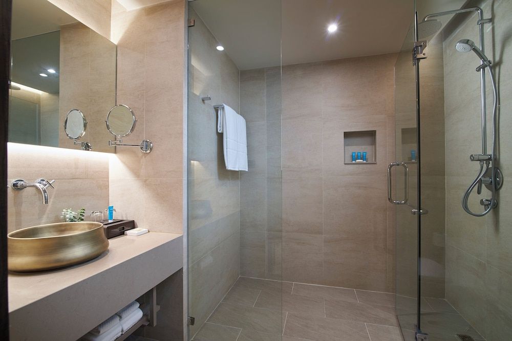 Amari Vogue Krabi Superior Room, 1 King Bed 4