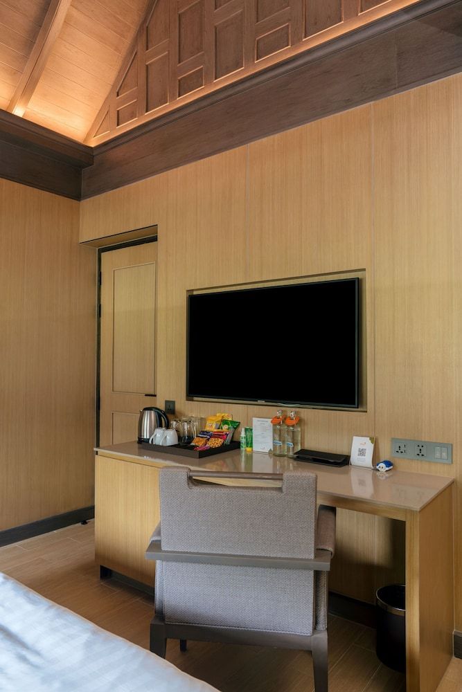 Amari Vogue Krabi Superior Room, 1 King Bed 5