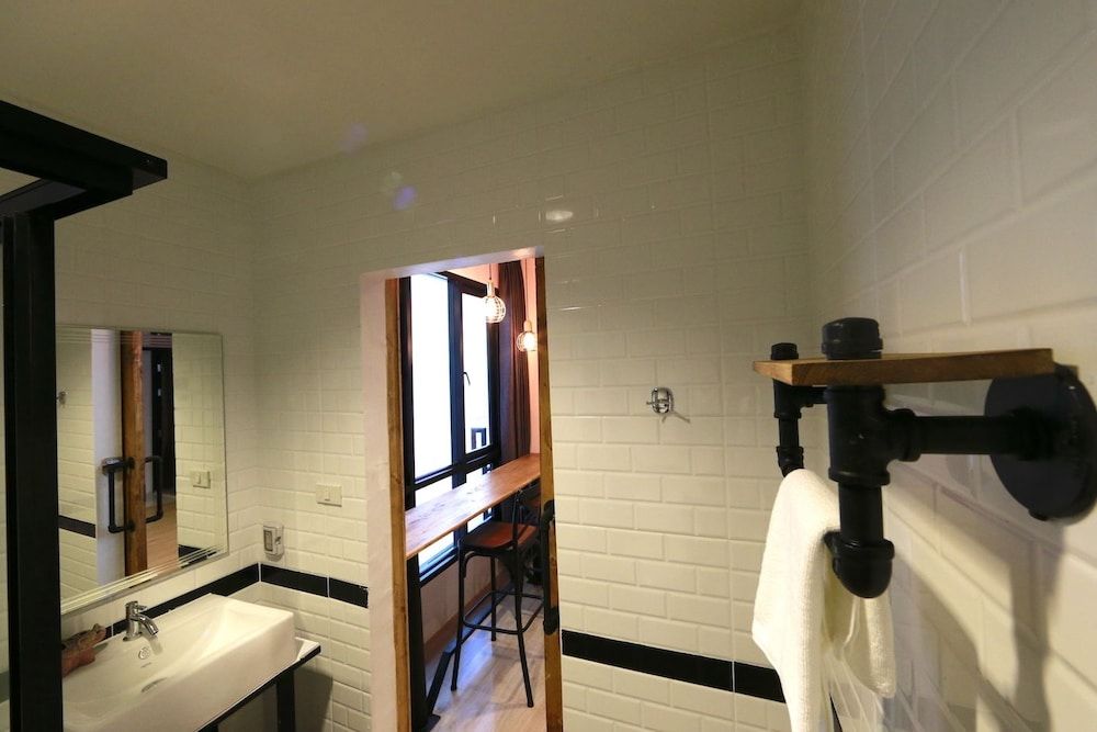 Adagio Bangkok Deluxe Double or Twin Room 4