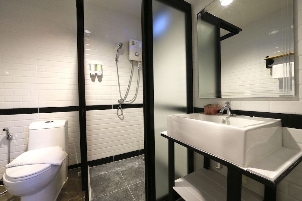 Adagio Bangkok Deluxe Double or Twin Room 3