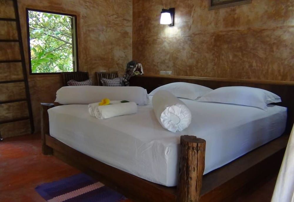 Tuaprodhome Bungalow 4