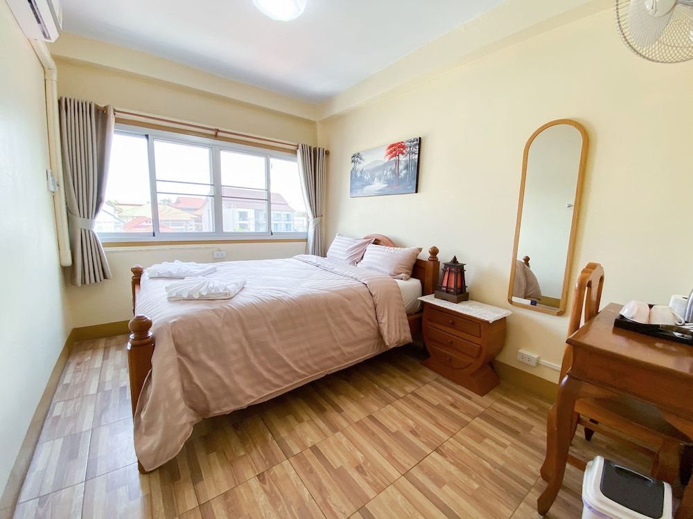 Kavil Guesthouse Queen Room 4