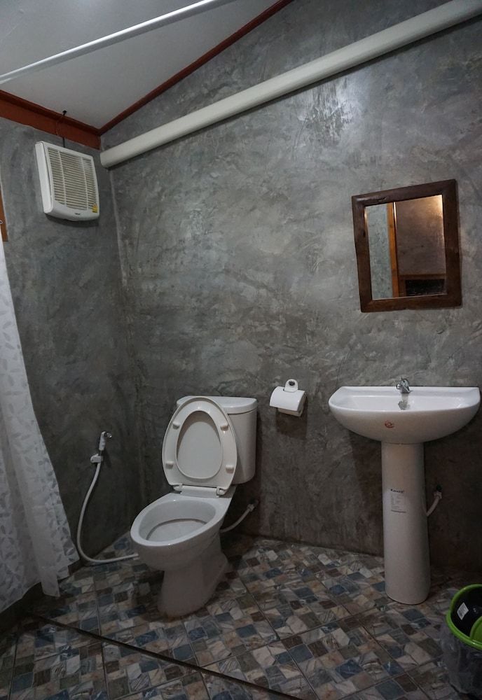 Ban Suan Tawan Chiang Dao Standard Double Room 5