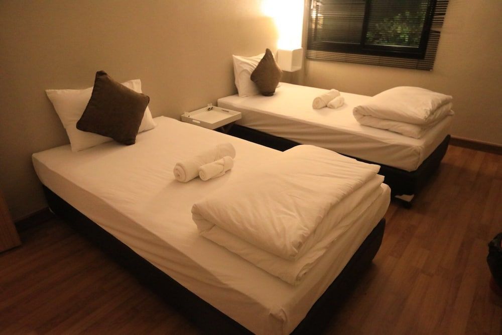 Soft Dormtel Chiangmai Twin Room with Shared Bathroom 5