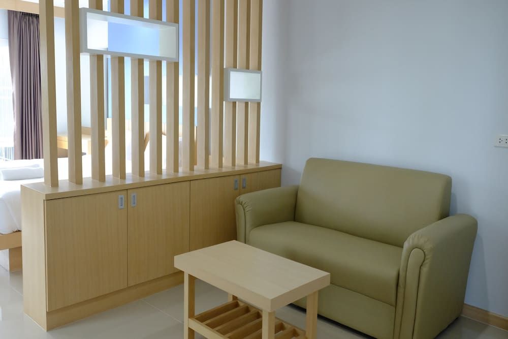 Charisma Residence Executive Suite, 1 King Bed 7