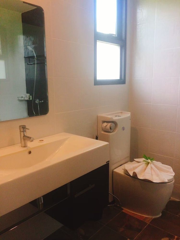 Khaolak Mountain View Deluxe Room, 1 Bedroom, Non Smoking, Pool View 6