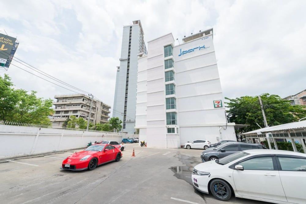 undefined J Park at Chinnakhet 4