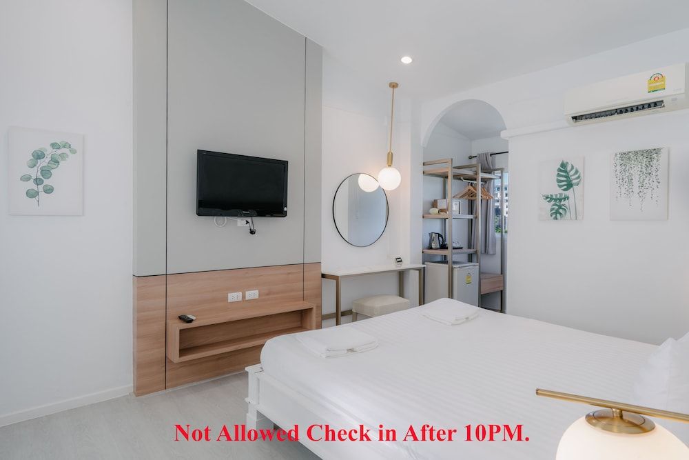 Baan Sutra Guesthouse Superior Room (Fourth Floor stairs only)-Not allow check in after 6PM 4