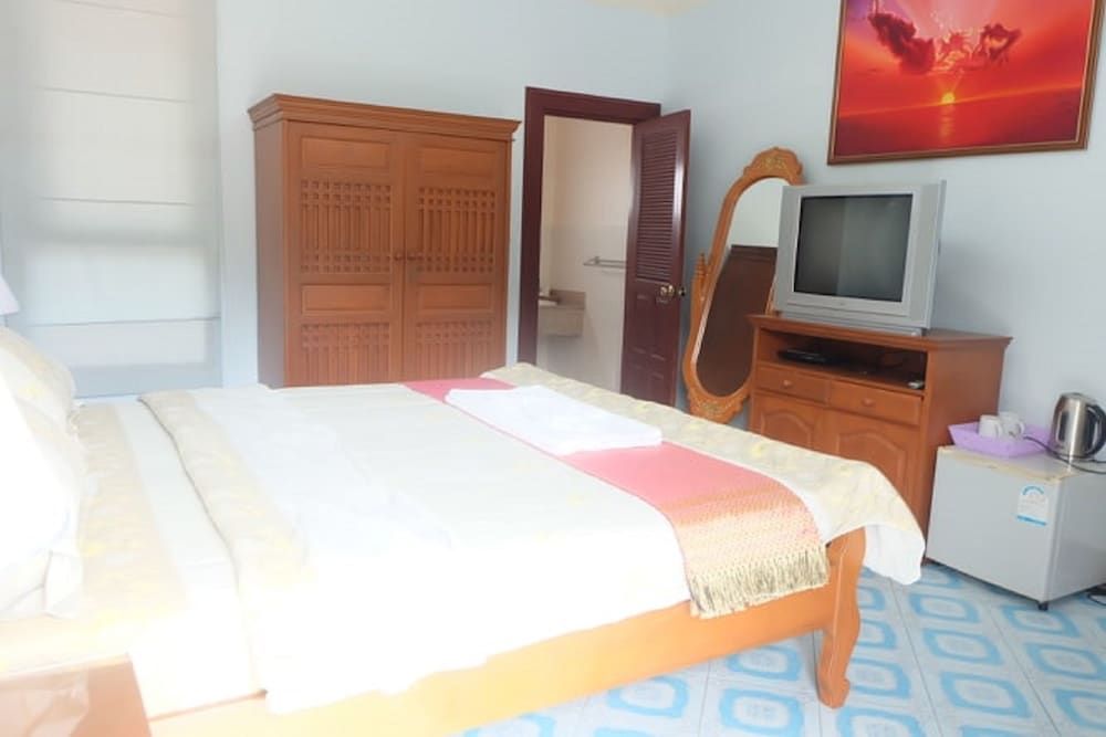 Majestic Villas Phuket Guesthouse (Room Number 3) 5