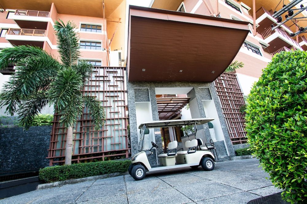 undefined Peach Blossom Resort 9