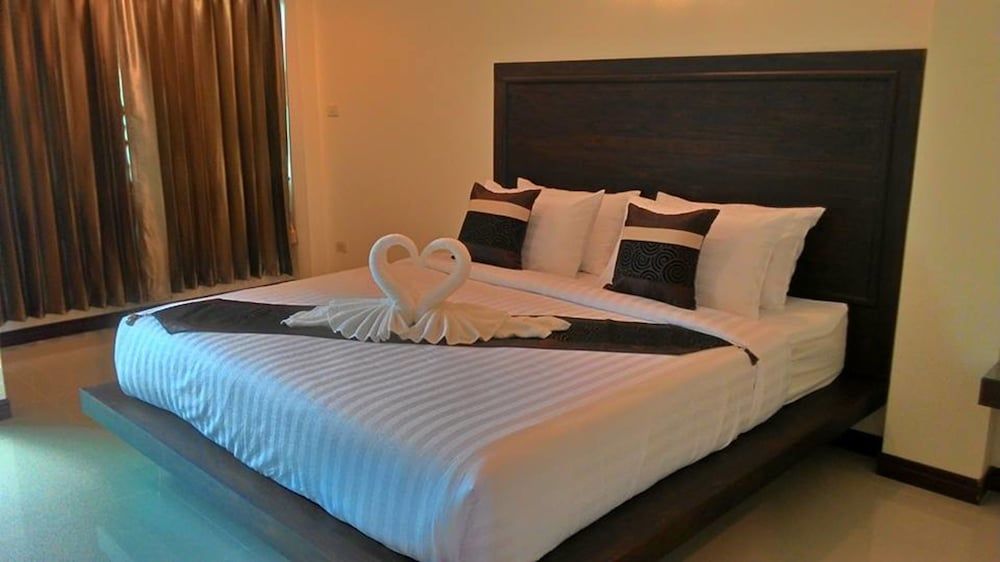 K2 Living Uttaradit Double Room, 1 King Bed